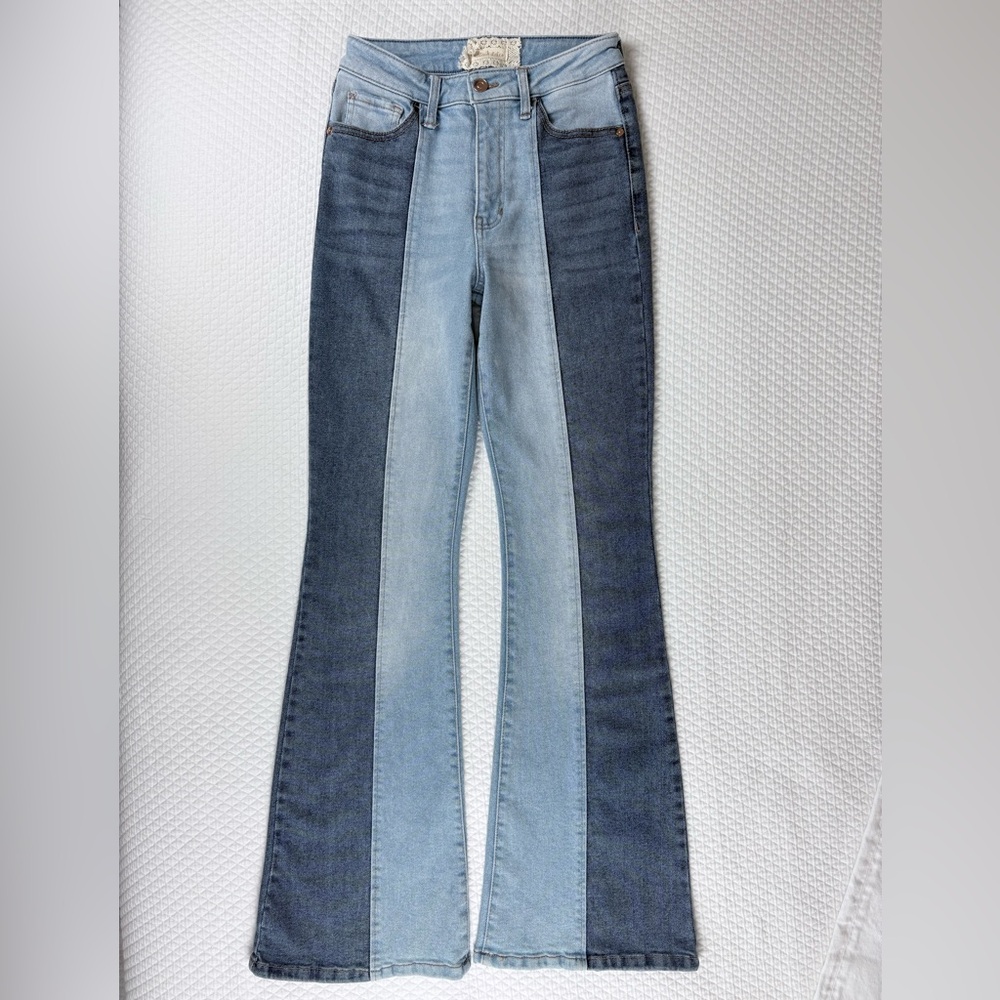 Altar'd State, Two-Tone High Rise Flare Jeans, Size 27 or 5